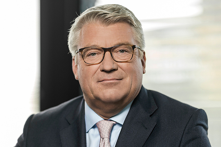 Dr. Helmut Miernik Dr. Helmut Miernik