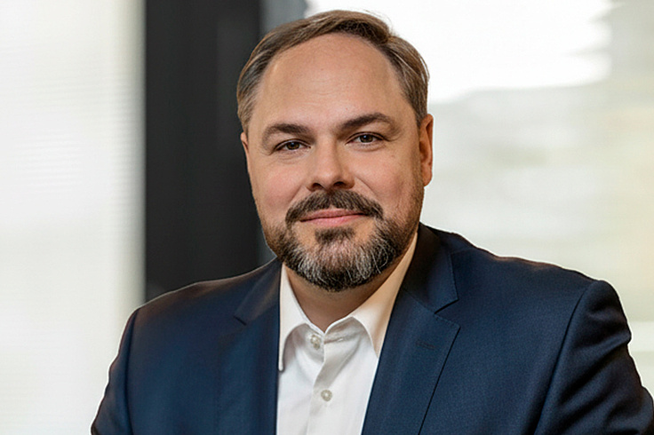 Dr. Christoph Carstens