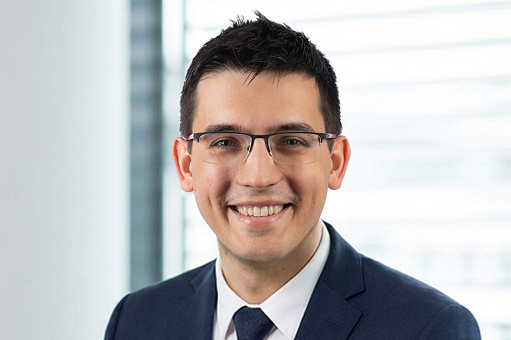 Maximilian Pelc, LL.M.