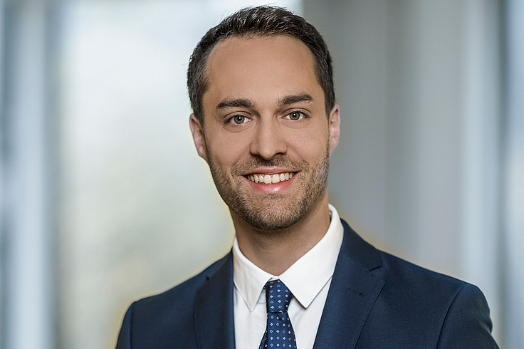 Dr. Tobias Algasinger