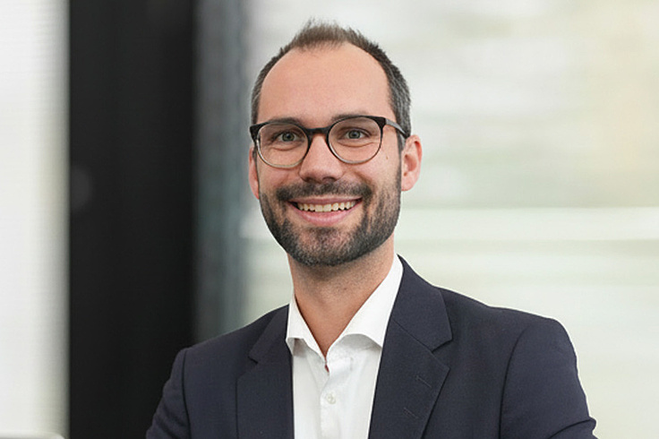 Dr. Thorsten Bischof